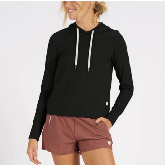Vuori Tops - Vuori Halo Essential Hoodie Sz L In Heather Black